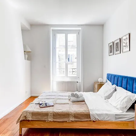 Montmartre Flat Apartment