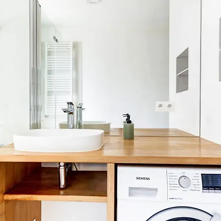 Montmartre Flat Apartment
